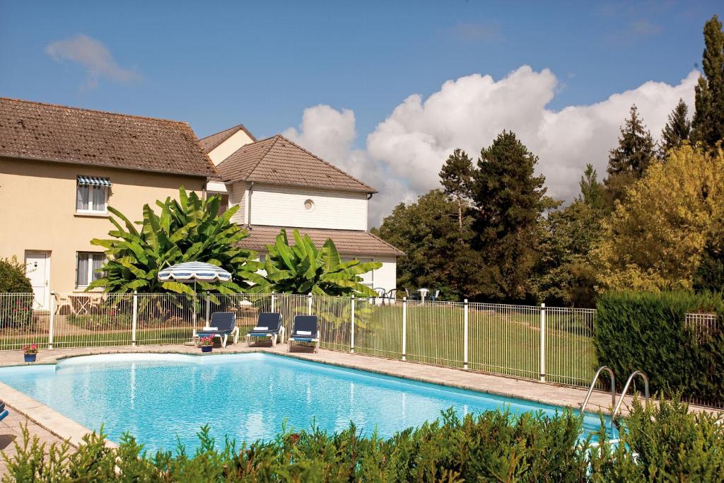 Logis Hotel Du Pont Neuf Le Veurdre Exterior photo