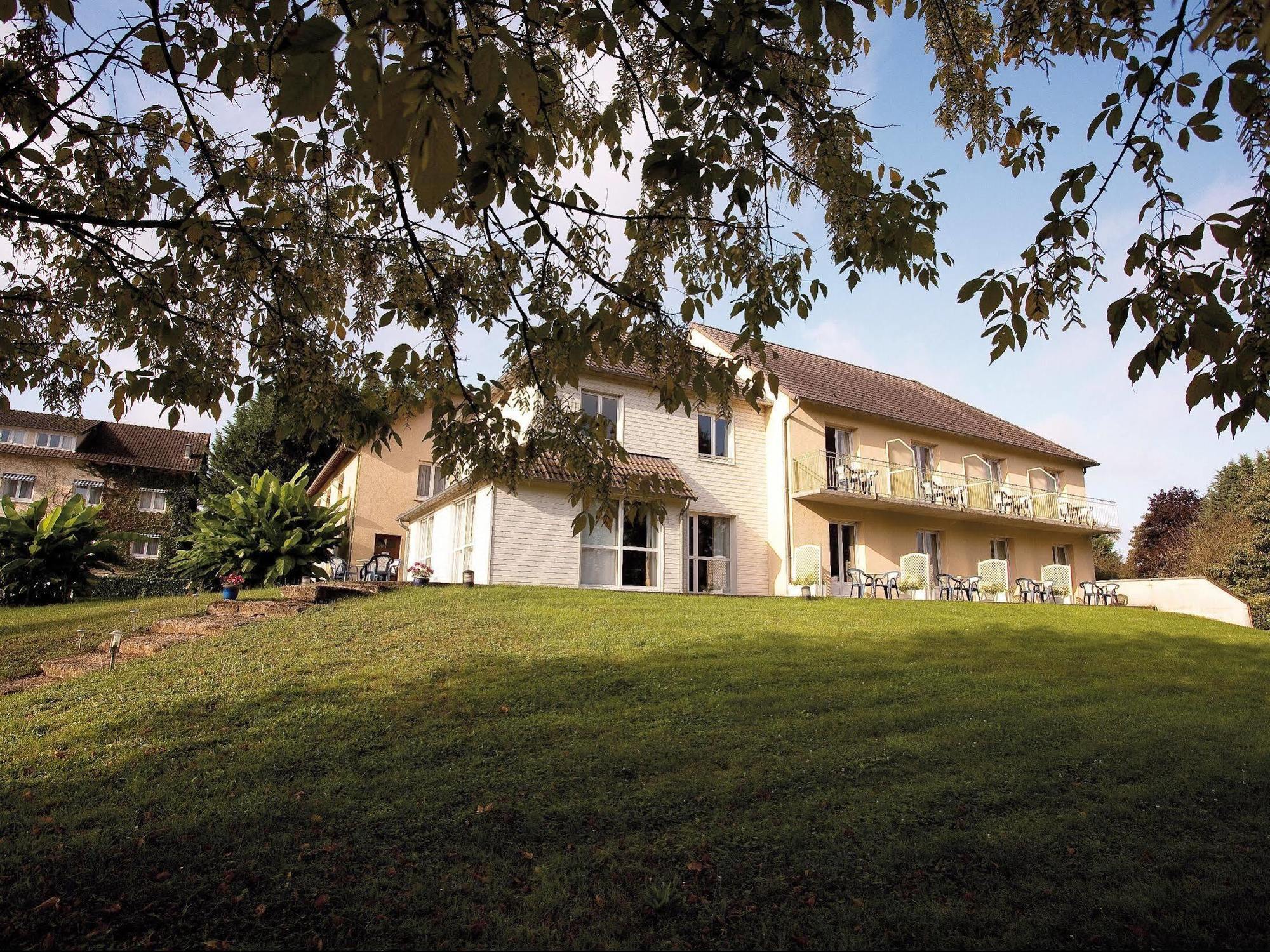 Logis Hotel Du Pont Neuf Le Veurdre Exterior photo